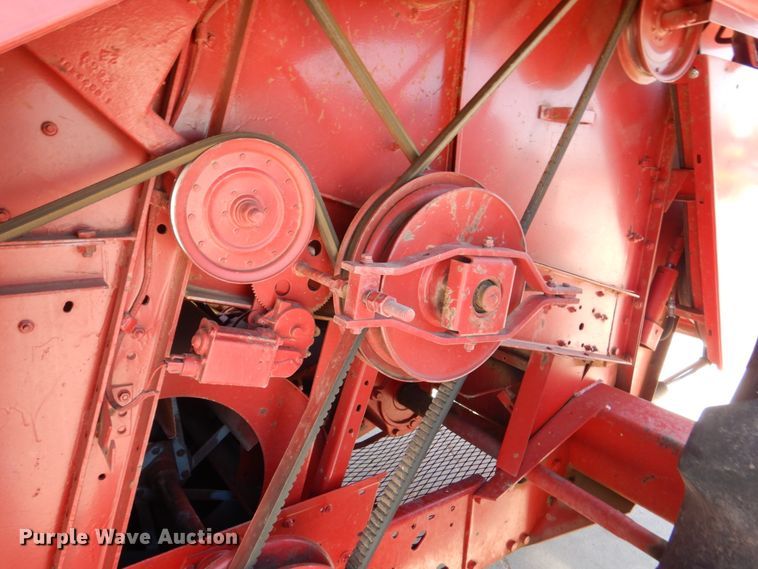 image for item GO9188 1989 Case IH 1680 combine