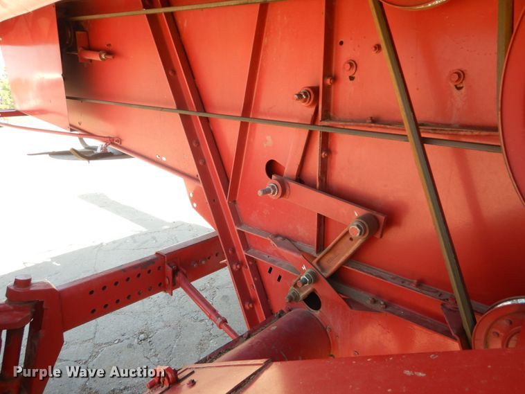 image for item GO9188 1989 Case IH 1680 combine