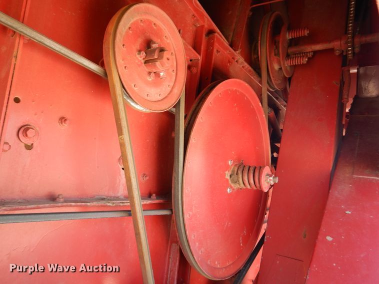 image for item GO9188 1989 Case IH 1680 combine