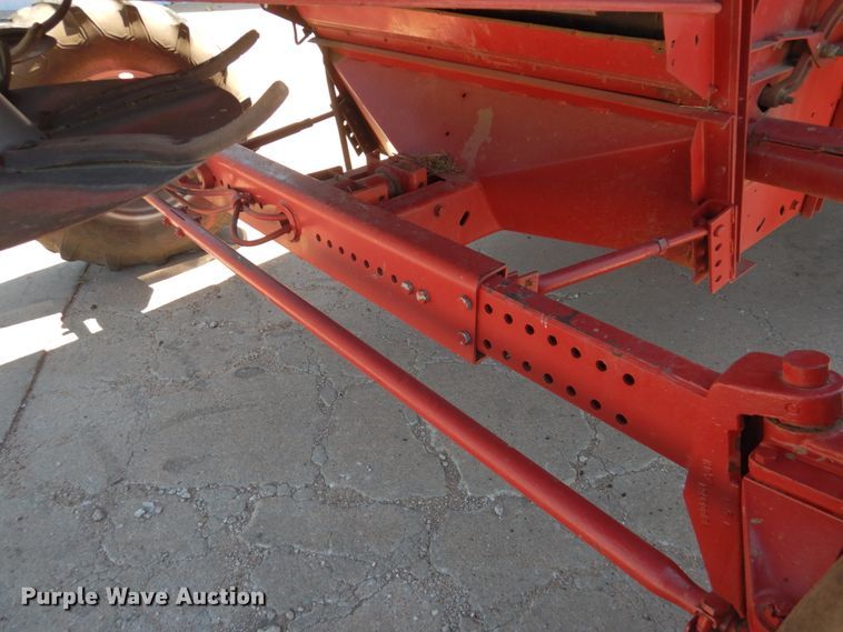image for item GO9188 1989 Case IH 1680 combine