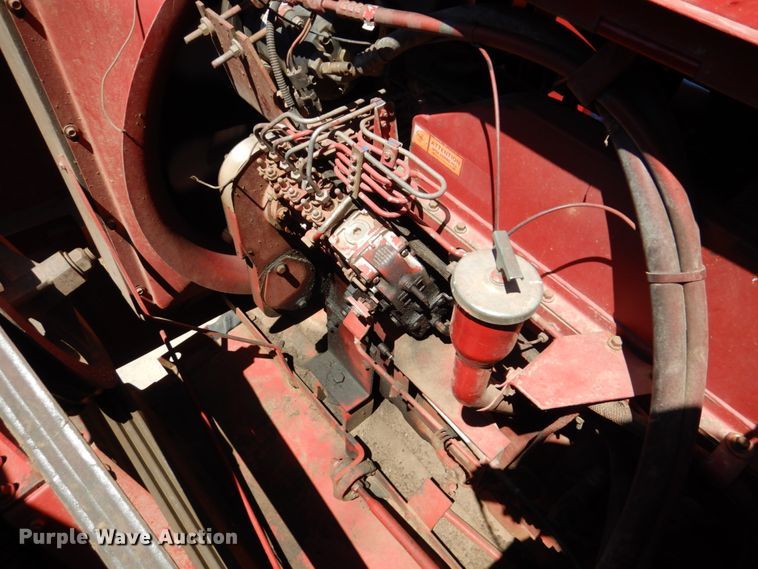 image for item GO9188 1989 Case IH 1680 combine