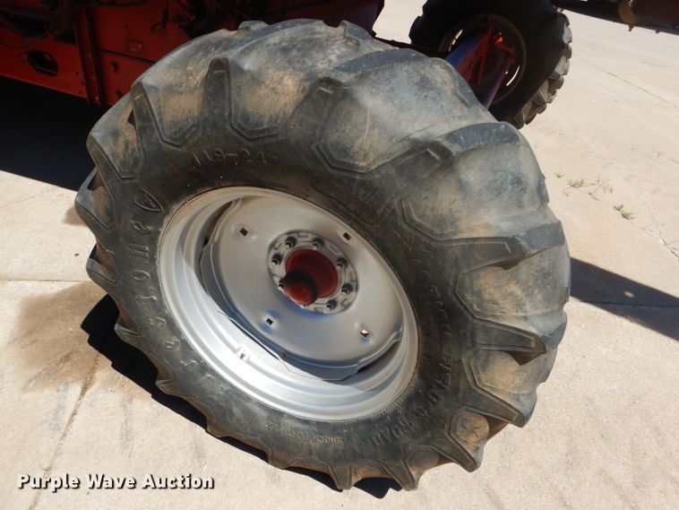 image for item GO9188 1989 Case IH 1680 combine