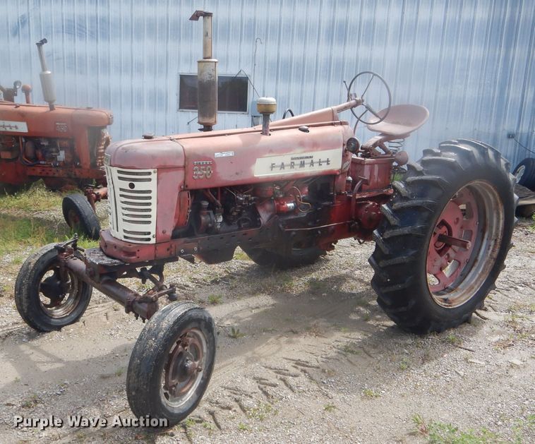 image for item GO9643 Mccormick Farmall 350  tractor