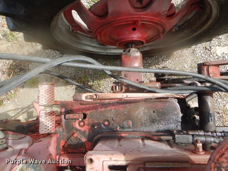 image for item GO9643 Mccormick Farmall 350  tractor