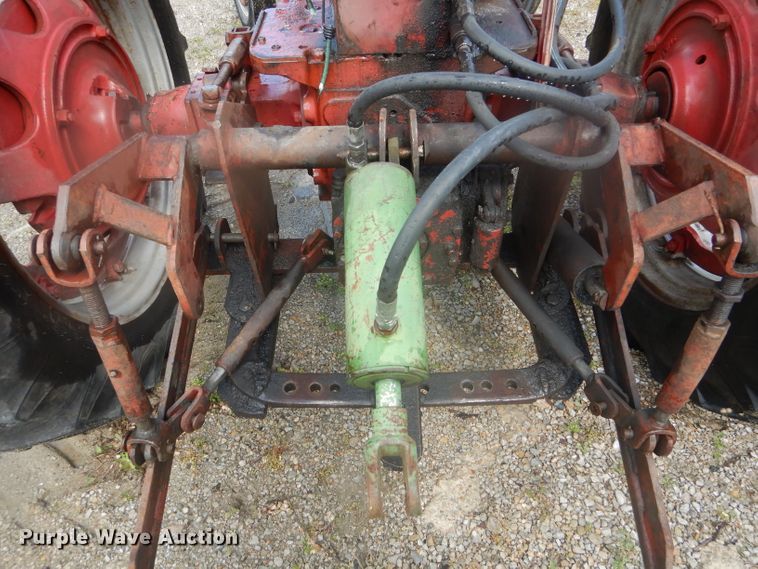 image for item GO9643 Mccormick Farmall 350  tractor