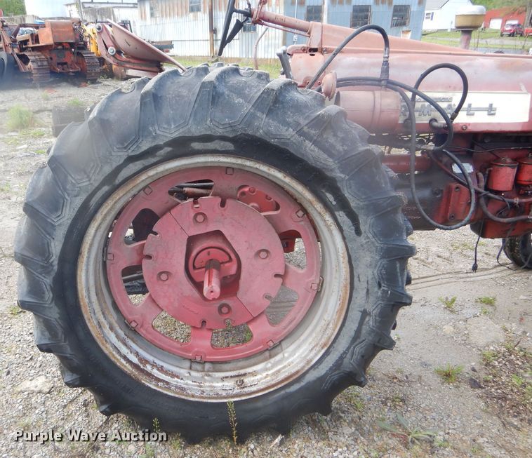 image for item GO9643 Mccormick Farmall 350  tractor