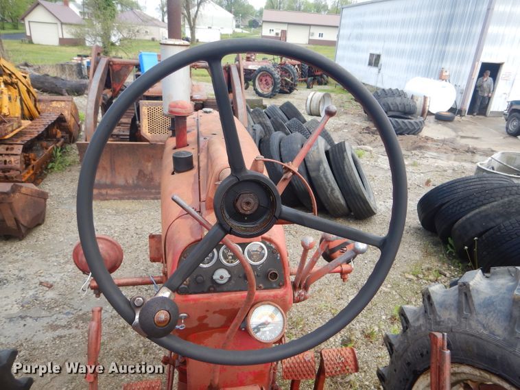 image for item GO9644 Mccormick Farmall 350  tractor