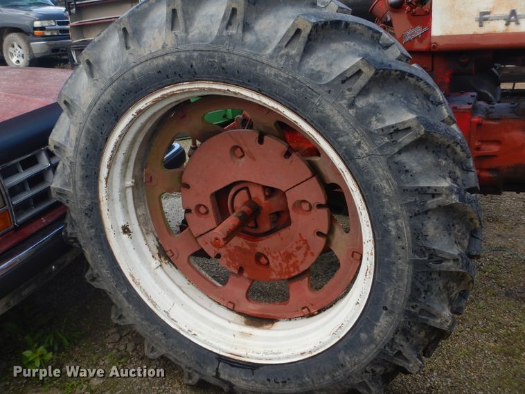 image for item GO9644 Mccormick Farmall 350  tractor