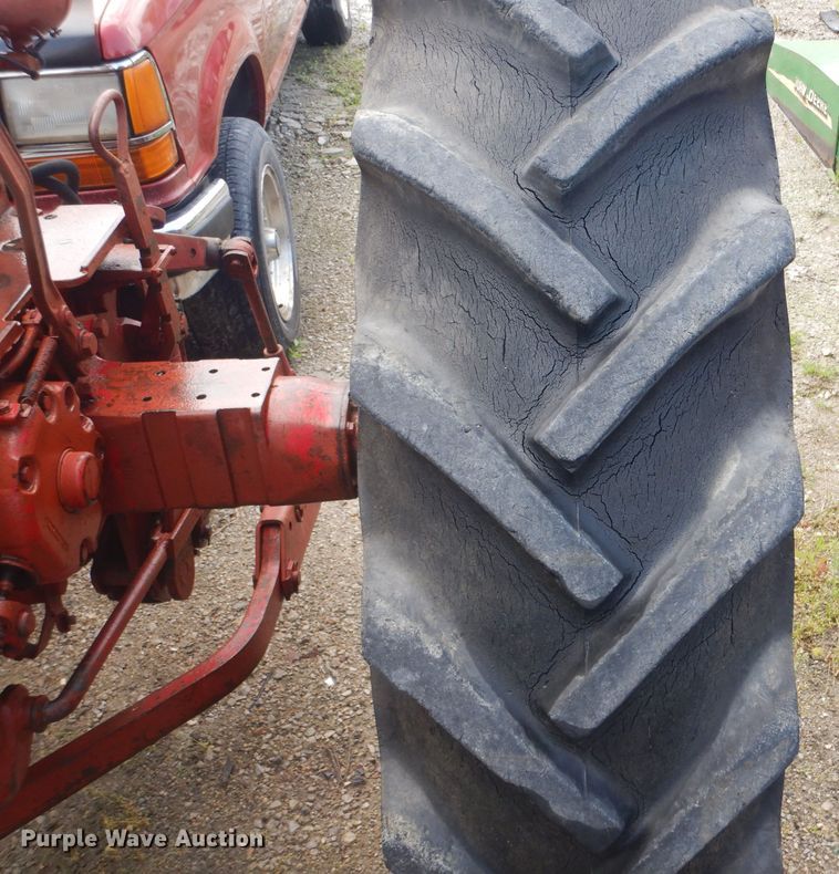 image for item GO9644 Mccormick Farmall 350  tractor