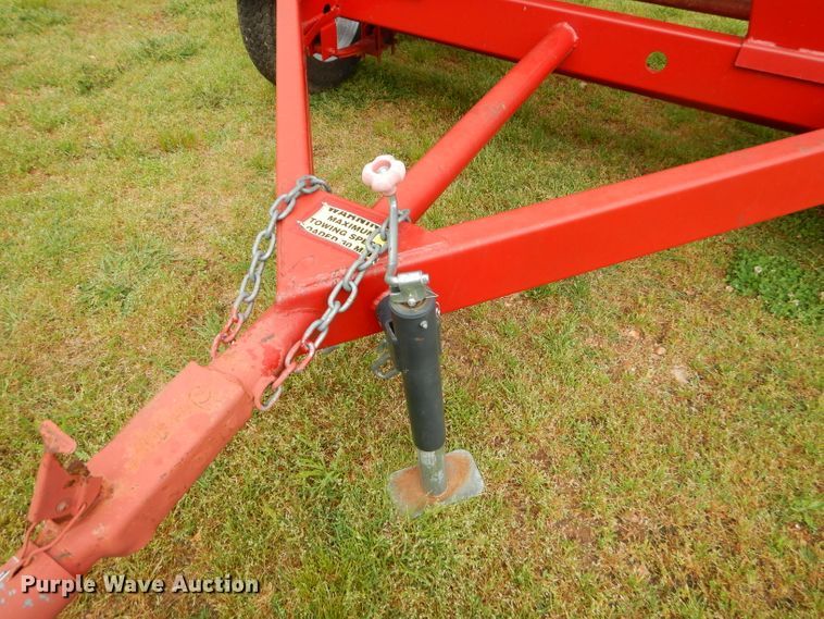 image for item GP9153 Feed Train 600A seed tender