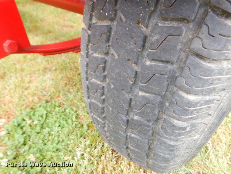 image for item GP9153 Feed Train 600A seed tender