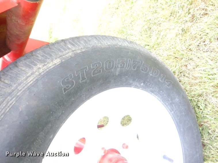 image for item GP9153 Feed Train 600A seed tender