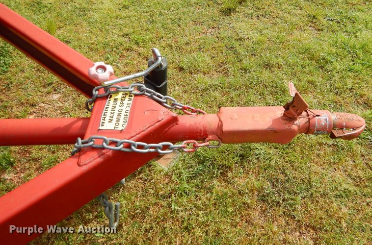 image for item GP9153 Feed Train 600A seed tender