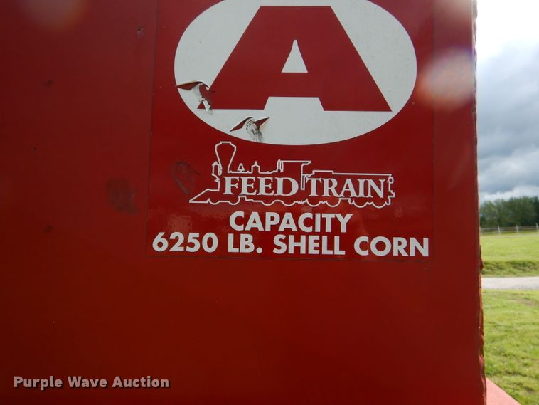 image for item GP9153 Feed Train 600A seed tender
