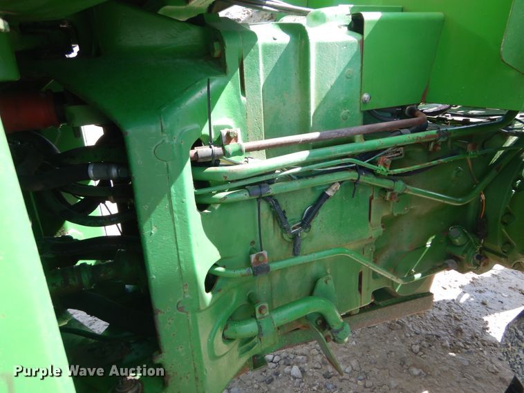 image for item GU9981 1984 John Deere 8450 4WD tractor