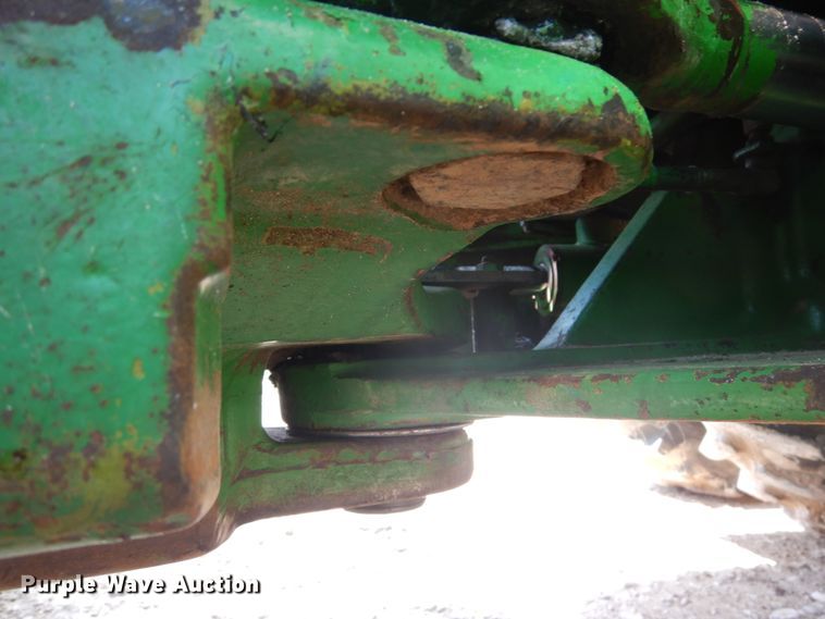 image for item GU9981 1984 John Deere 8450 4WD tractor