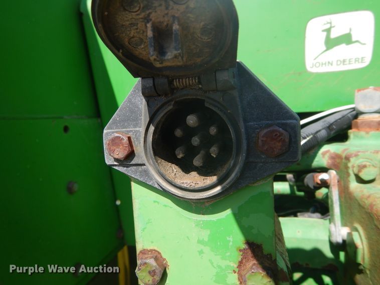 image for item GU9981 1984 John Deere 8450 4WD tractor