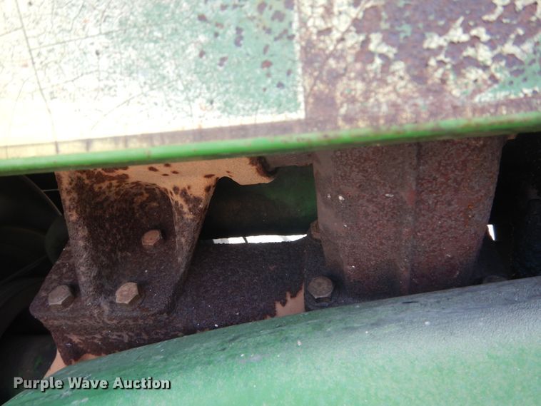 image for item GU9981 1984 John Deere 8450 4WD tractor