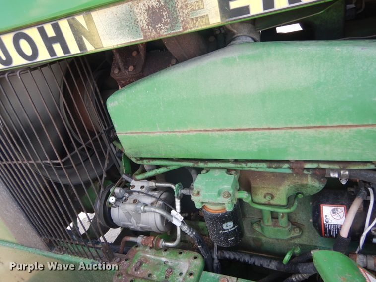 image for item GU9981 1984 John Deere 8450 4WD tractor