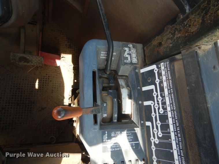 image for item GU9981 1984 John Deere 8450 4WD tractor