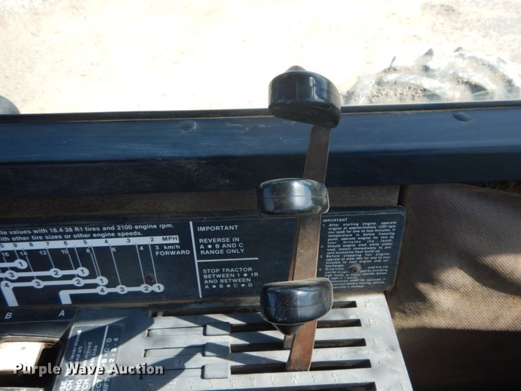 image for item GU9981 1984 John Deere 8450 4WD tractor