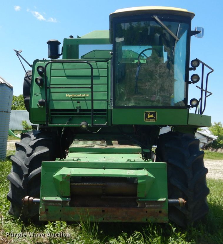 image for item GU9985 John Deere 6620 combine