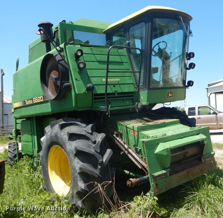 image for item GU9985 John Deere 6620 combine