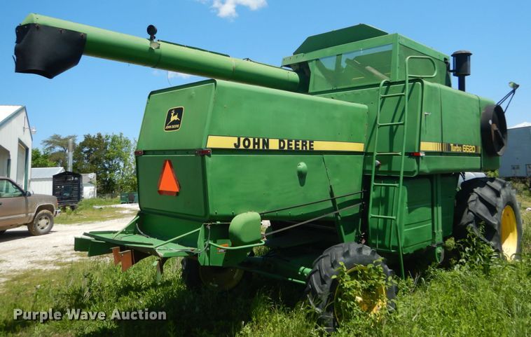 image for item GU9985 John Deere 6620 combine