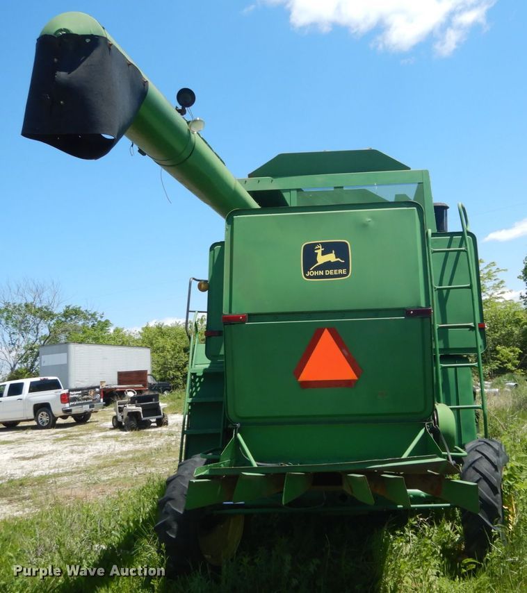 image for item GU9985 John Deere 6620 combine