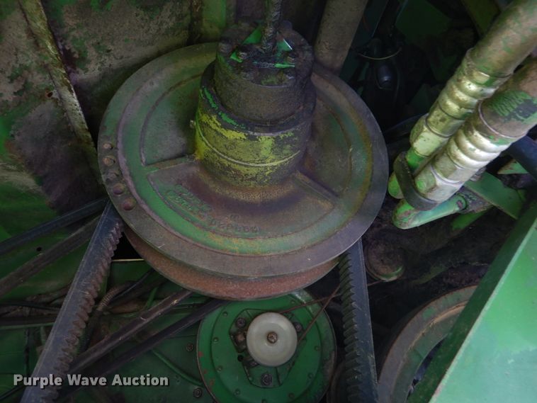 image for item GU9985 John Deere 6620 combine