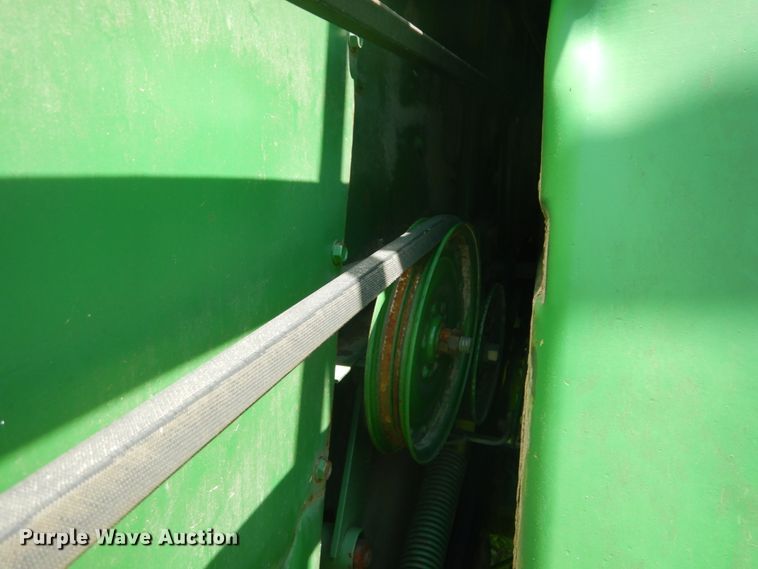 image for item GU9985 John Deere 6620 combine