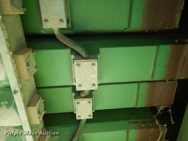 image for item GU9985 John Deere 6620 combine