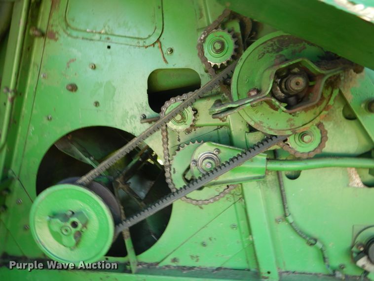 image for item GU9985 John Deere 6620 combine