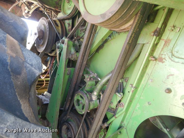 image for item GU9985 John Deere 6620 combine