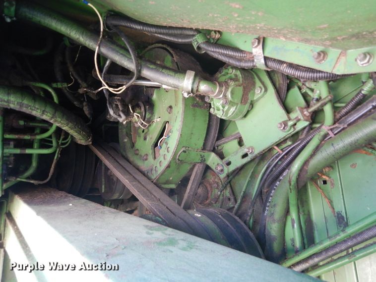 image for item GU9985 John Deere 6620 combine
