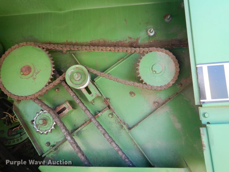 image for item GU9985 John Deere 6620 combine