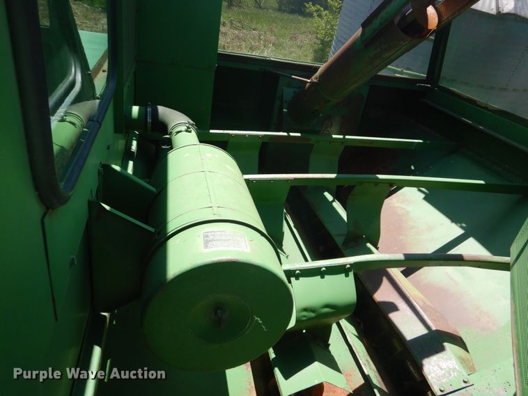 image for item GU9985 John Deere 6620 combine