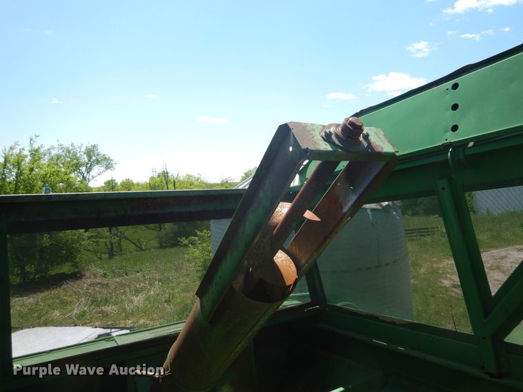 image for item GU9985 John Deere 6620 combine