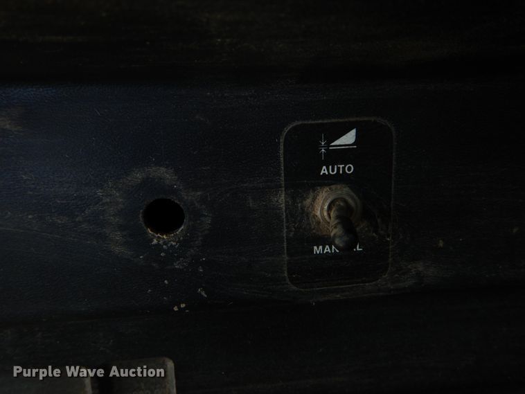 image for item GU9985 John Deere 6620 combine