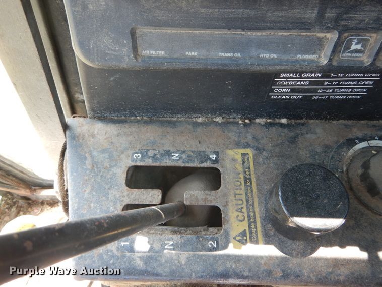 image for item GU9985 John Deere 6620 combine