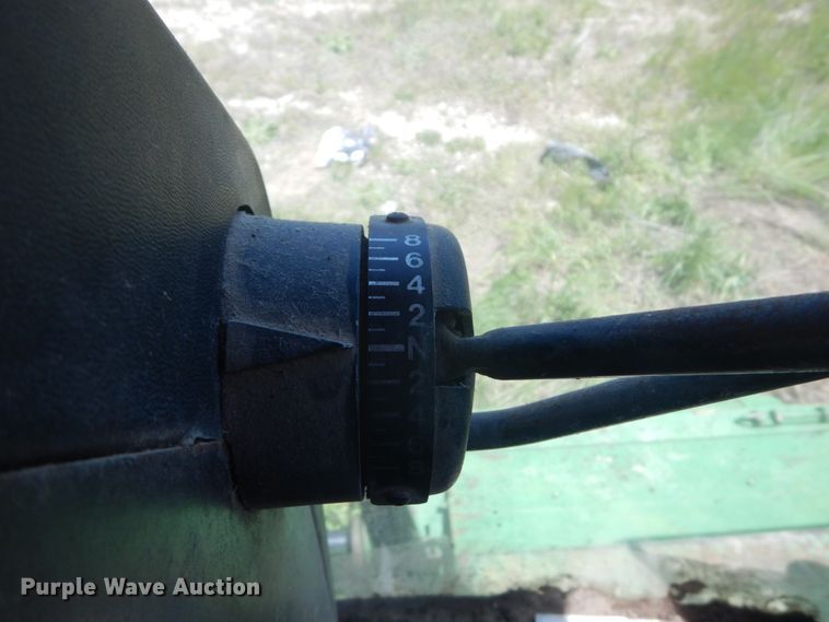 image for item GU9985 John Deere 6620 combine