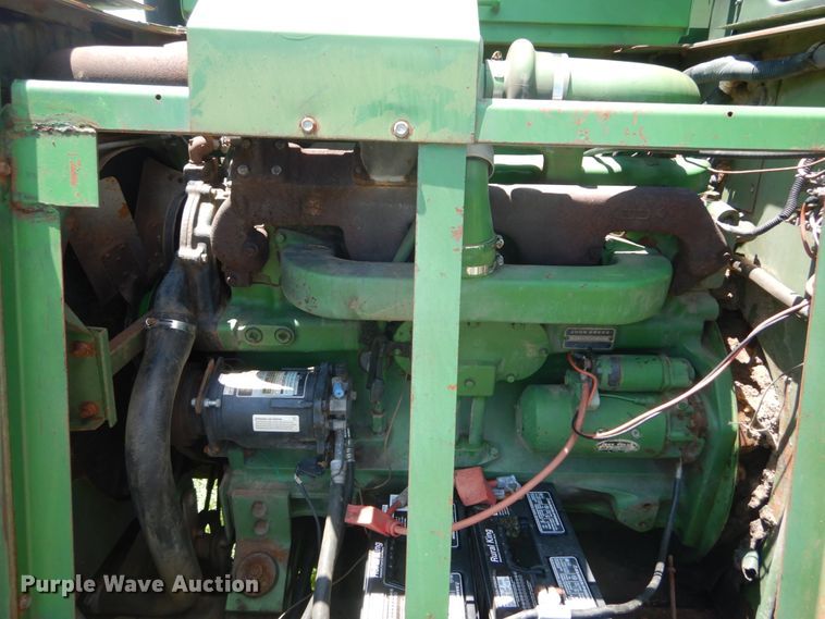 image for item GU9985 John Deere 6620 combine