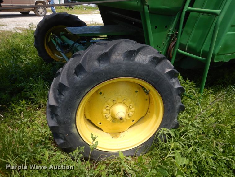 image for item GU9985 John Deere 6620 combine