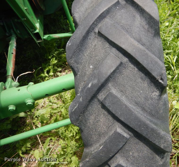 image for item GU9985 John Deere 6620 combine