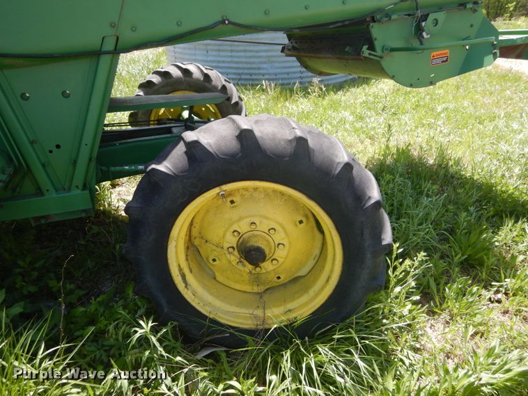 image for item GU9985 John Deere 6620 combine