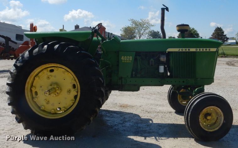 image for item GU9987 1967 John Deere 4020 tractor