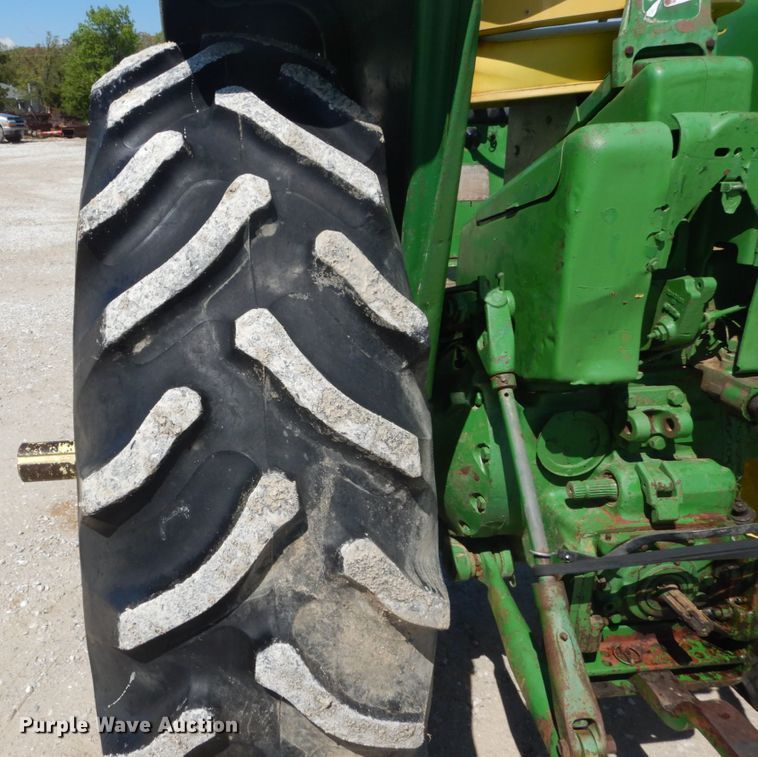 image for item GU9987 1967 John Deere 4020 tractor