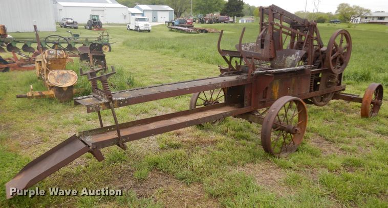 image for item GW9019 Ann Arbor 40 square baler