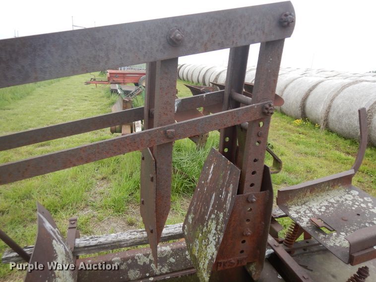 image for item GW9019 Ann Arbor 40 square baler