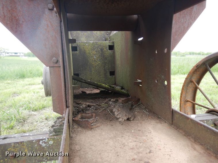 image for item GW9019 Ann Arbor 40 square baler